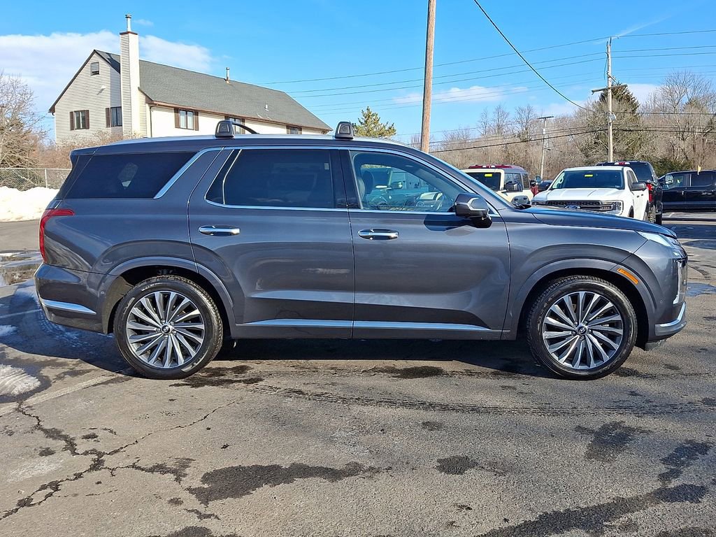 Used 2024 Hyundai Palisade Calligraphy image 6