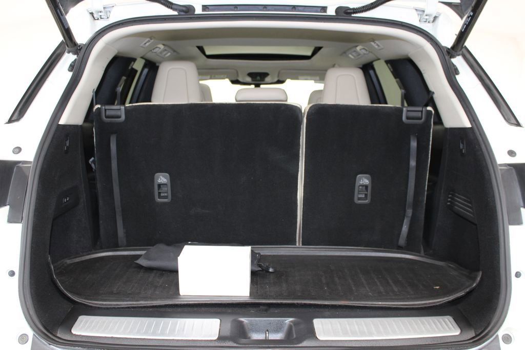 Used 2023 INFINITI QX60 Sensory w/ Cargo Package image 17