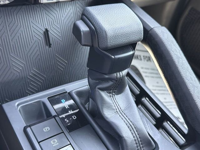 Used 2025 Toyota Tacoma SR5 AWD/4WD image 18