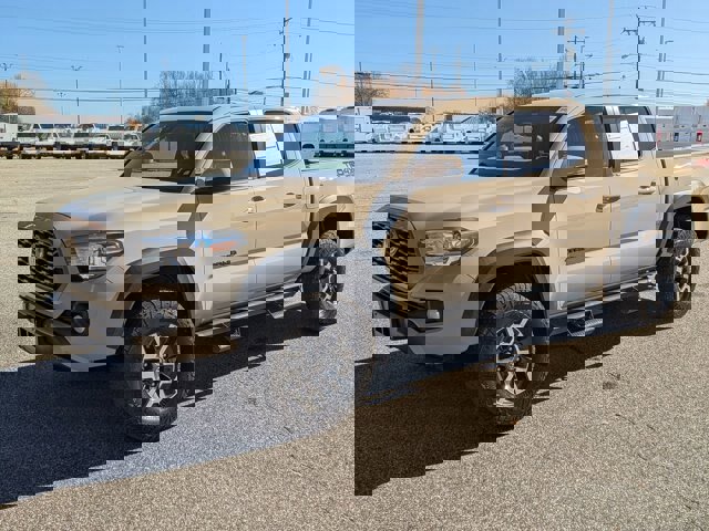 Used 2020 Toyota Tacoma TRD Off-Road image 8