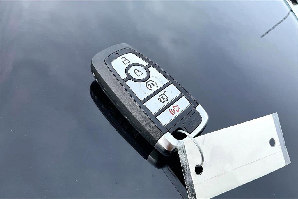 Certified 2023 Ford Escape Platinum w/ Premium Technology Package AWD/4WD image 12