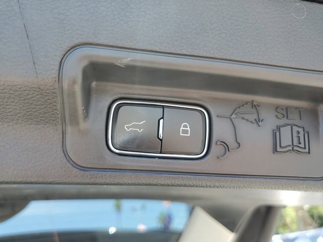 Certified 2025 Ford Explorer Active RWD image 8