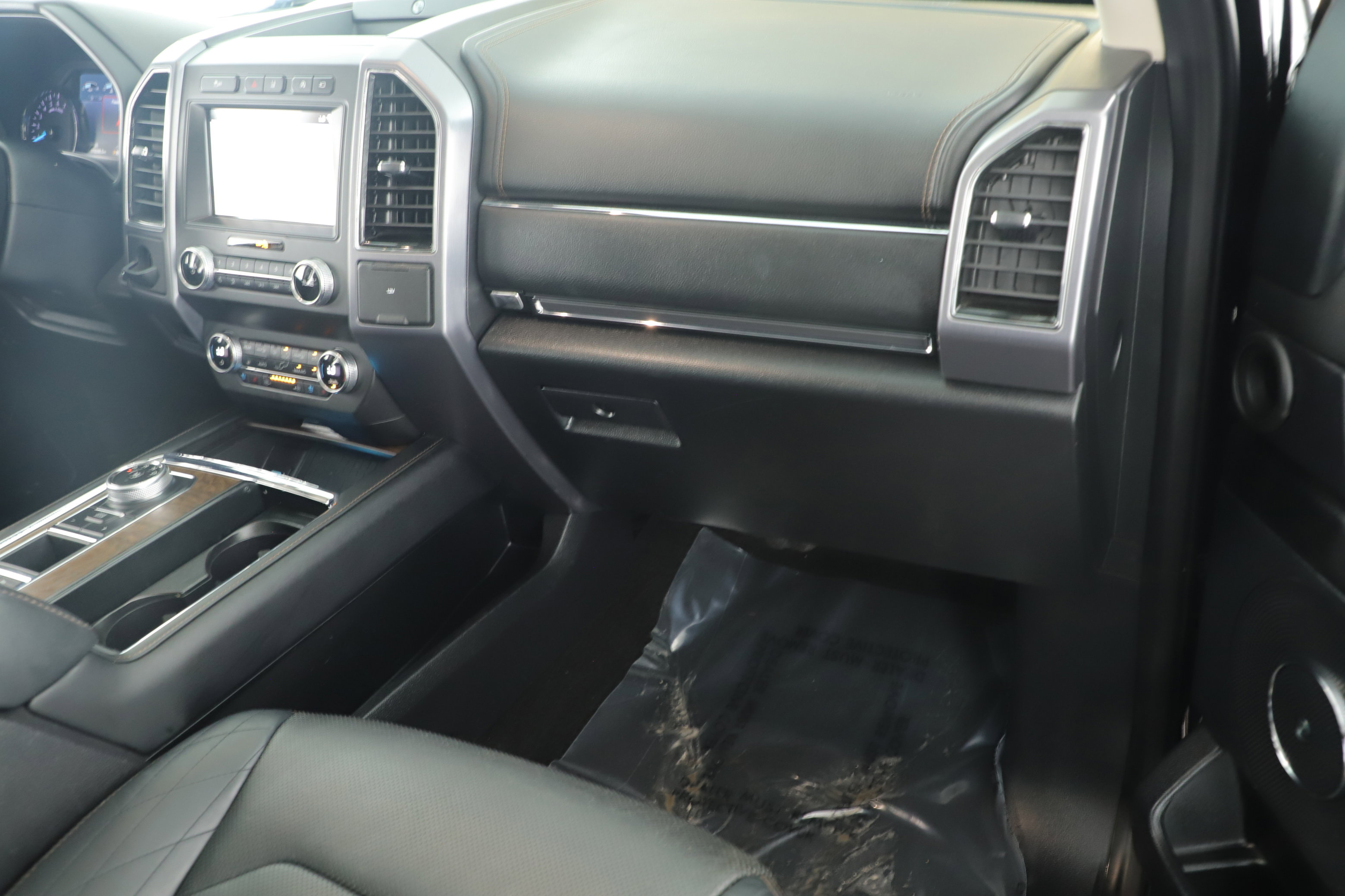 Certified 2019 Ford Expedition Platinum image 22