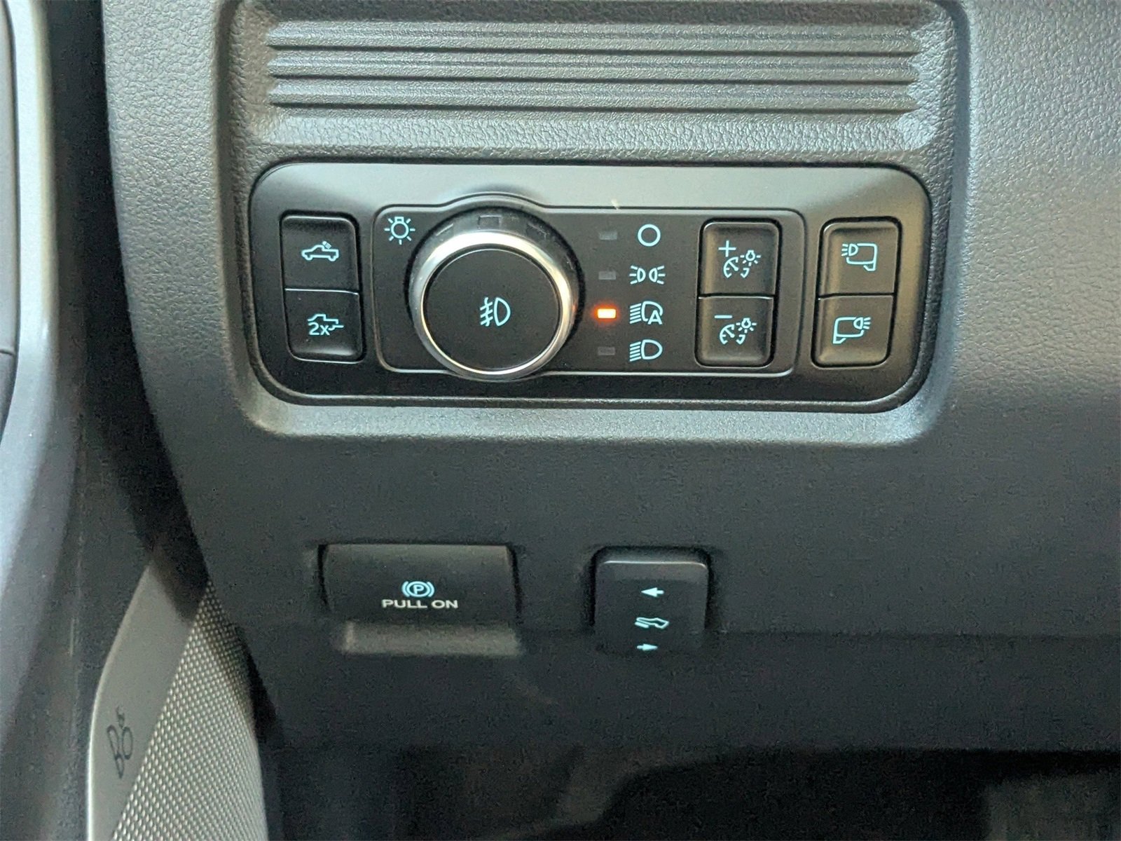 Certified 2026 Ford F250 Lariat image 28