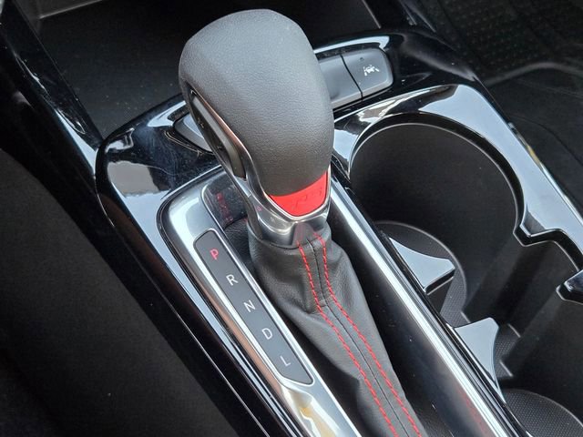 Used 2025 Chevrolet Trax RS w/ Driver Confidence Package image 17