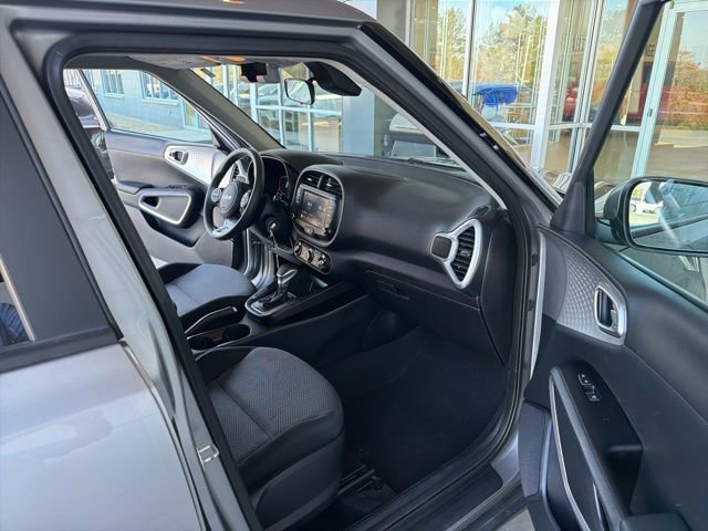 Used 2023 Kia Soul LX FWD image 16