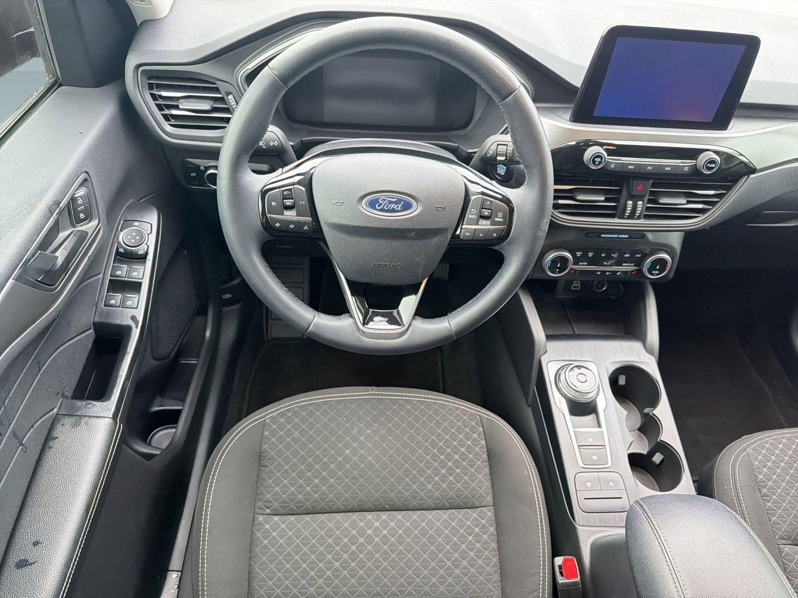 Certified 2024 Ford Escape Active w/ Cold Weather Package FWD image 4