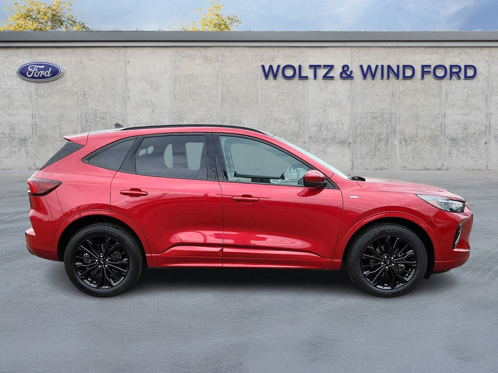 Certified 2023 Ford Escape ST-Line Elite w/ Premium Technology Package AWD/4WD image 7