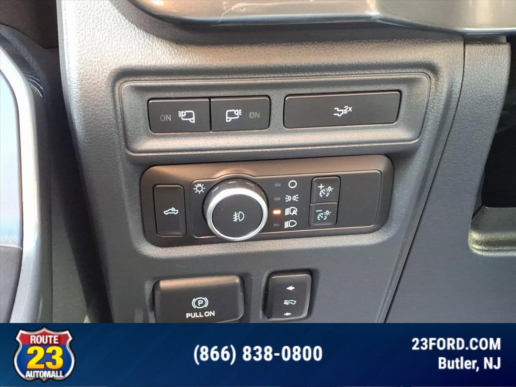 Certified 2022 Ford F150 XLT w/ Equipment Group 302A High image 16