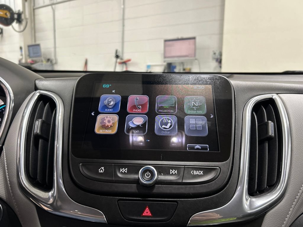 Used 2018 Chevrolet Equinox Premier FWD image 20