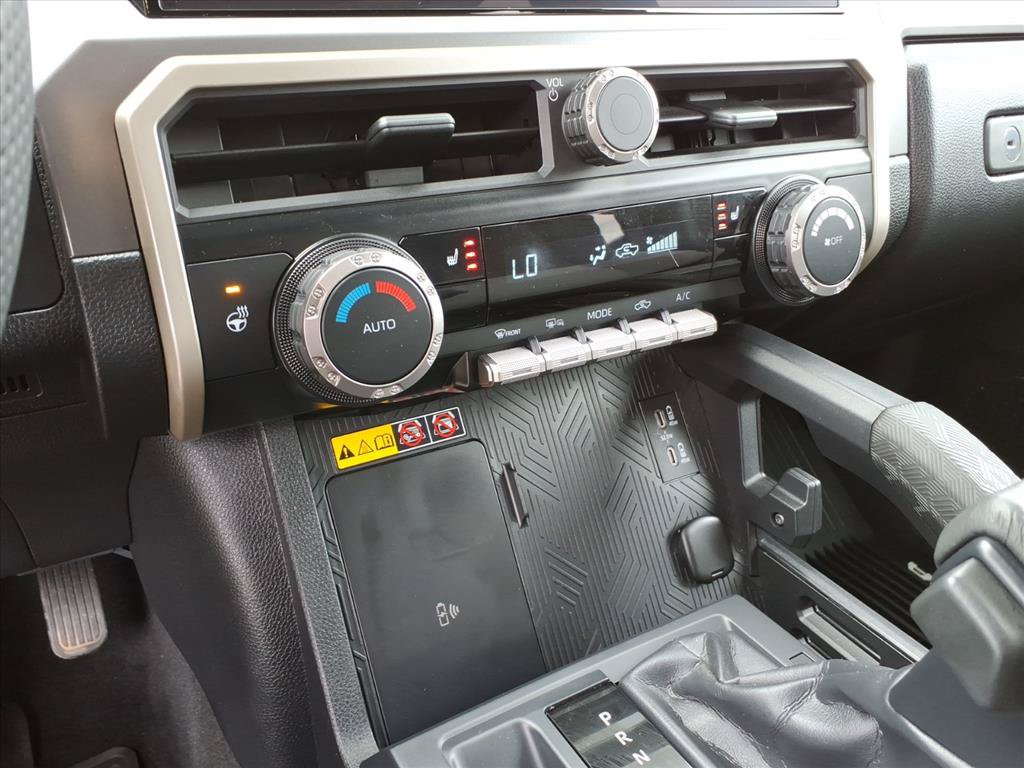 Used 2024 Toyota Tacoma TRD Off-Road w/ TRD Off Road Upgrade Package AWD/4WD image 16