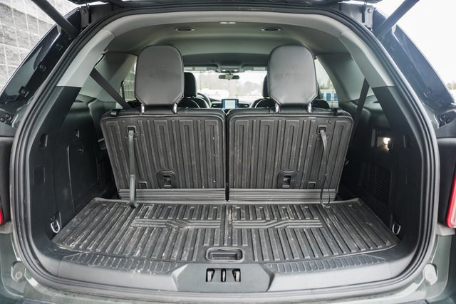 Certified 2024 Ford Explorer XLT w/ Equipment Group 202A image 10