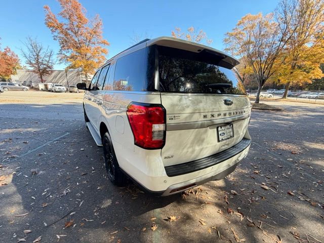 Certified 2023 Ford Expedition XLT image 3