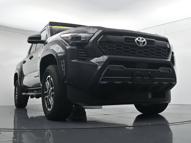 Used 2024 Toyota Tacoma TRD Sport w/ TRD Sport Upgrade Package AWD/4WD image 30