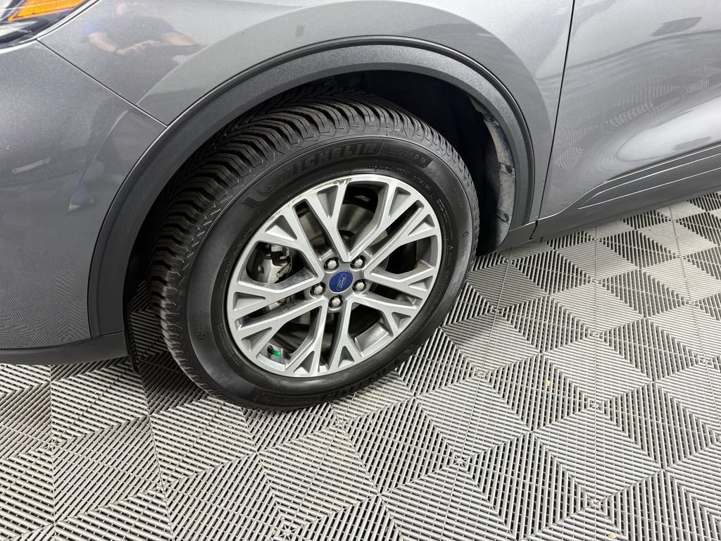 Certified 2022 Ford Escape SEL AWD/4WD image 9
