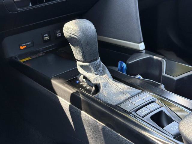 Used 2025 Toyota Camry LE FWD image 17