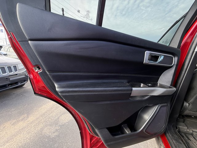 Certified 2022 Ford Explorer XLT w/ Equipment Group 202A image 29