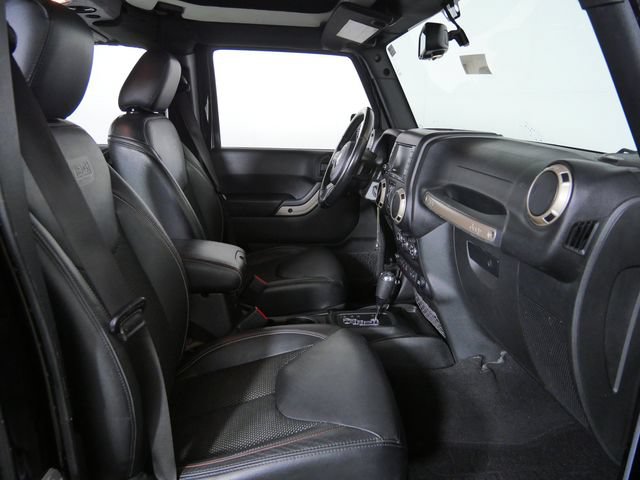 Used 2017 Jeep Wrangler Unlimited Sahara AWD/4WD image 12
