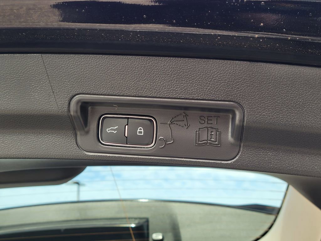 Certified 2025 Ford Explorer Active image 14