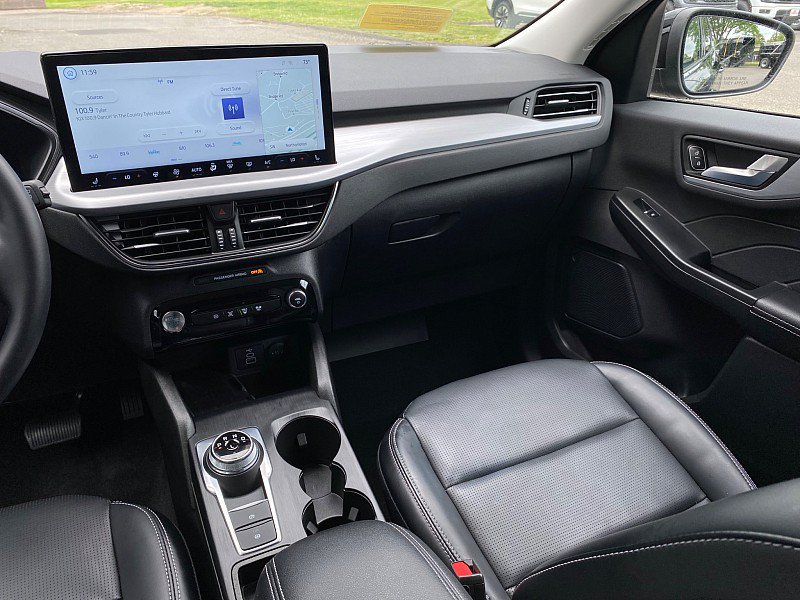 Certified 2025 Ford Escape Platinum AWD/4WD image 22