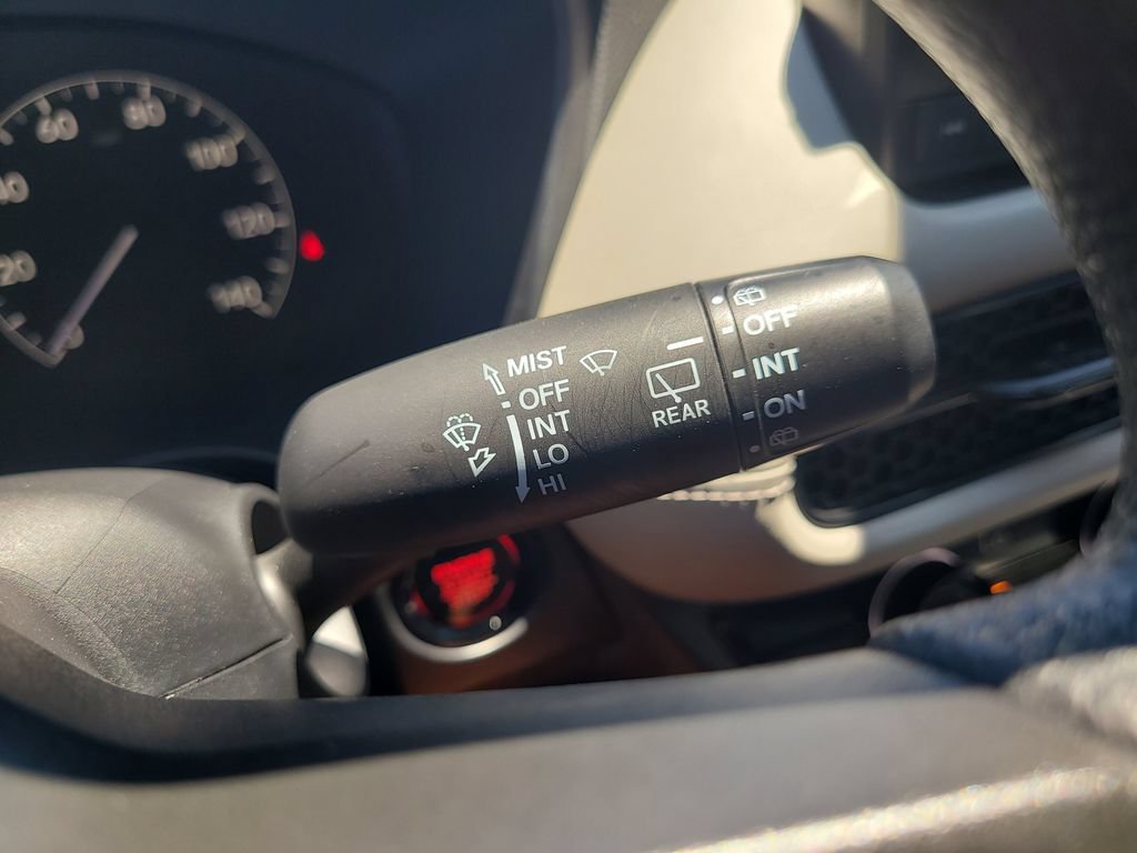 Used 2024 Honda HR-V LX image 27