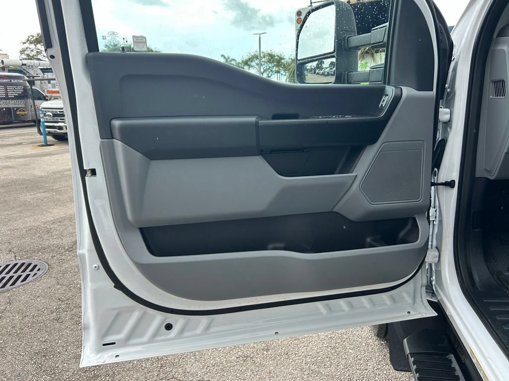 Certified 2025 Ford F450 XL AWD/4WD image 38
