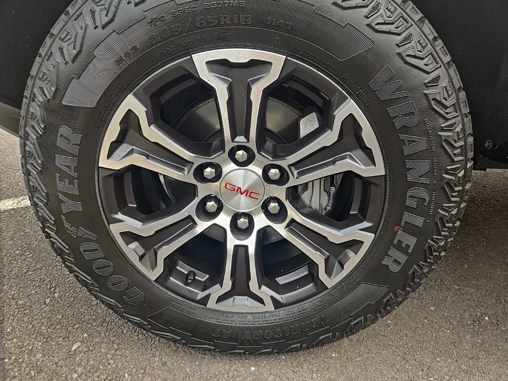Used 2023 GMC Canyon AT4 AWD/4WD image 36