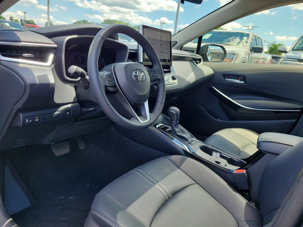 Used 2025 Toyota Corolla XLE FWD image 21