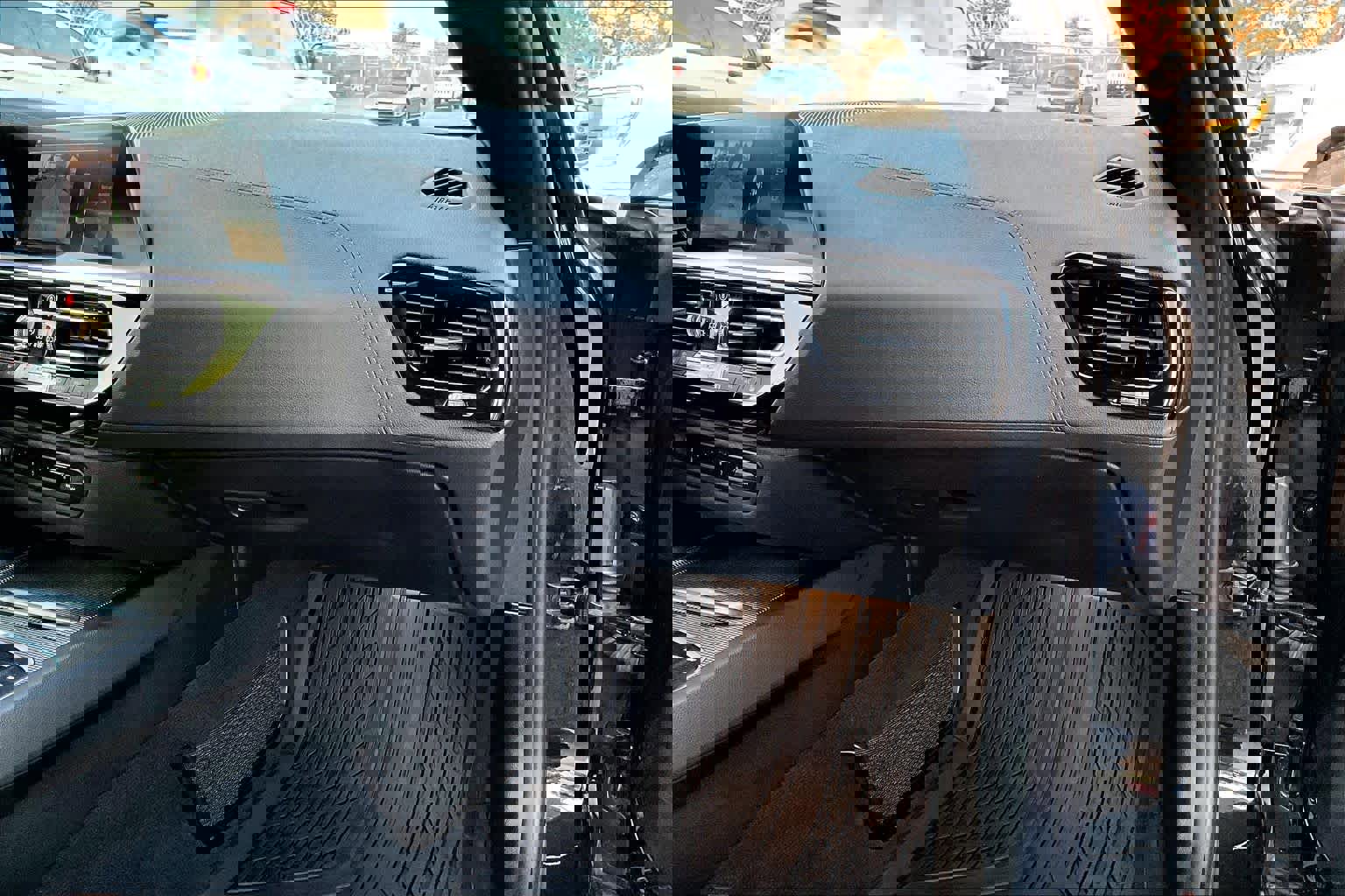 Used 2020 BMW Z4 sDrive30i w/ Executive Package image 18