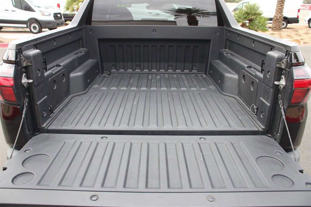 Used 2023 Hyundai Santa Cruz SE w/ Cargo Package image 24