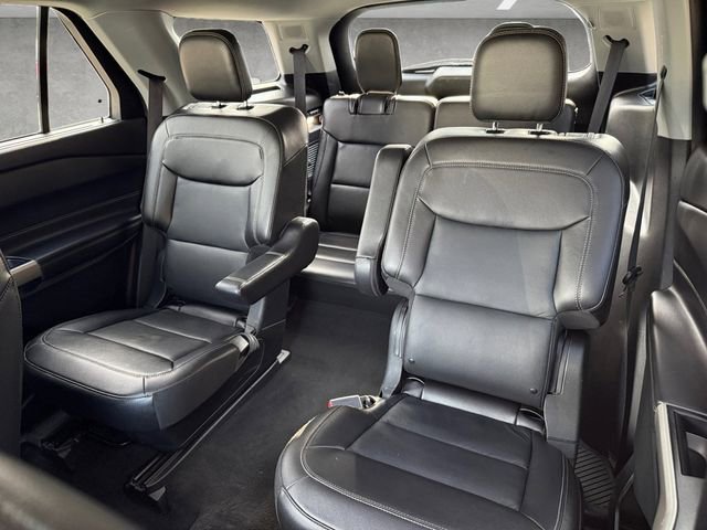 Certified 2022 Ford Explorer Limited w/ Equipment Group 301A image 13