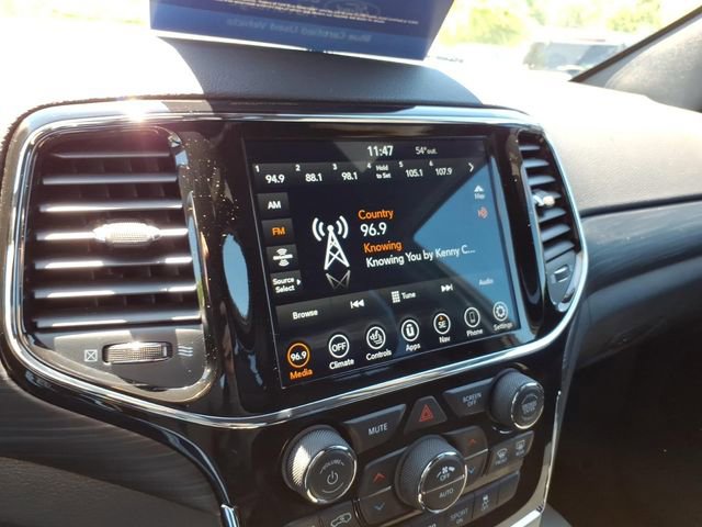 Used 2022 Jeep Grand Cherokee Laredo X RWD image 26