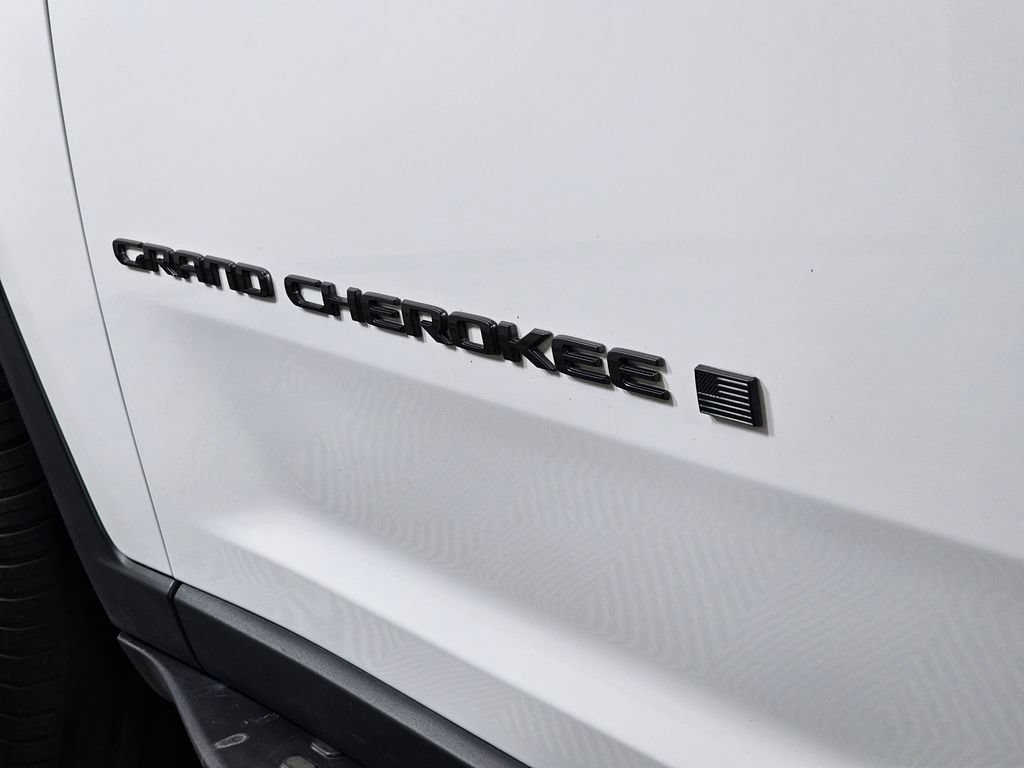 Used 2024 Jeep Grand Cherokee Limited w/ Luxury Tech Group II AWD/4WD image 21