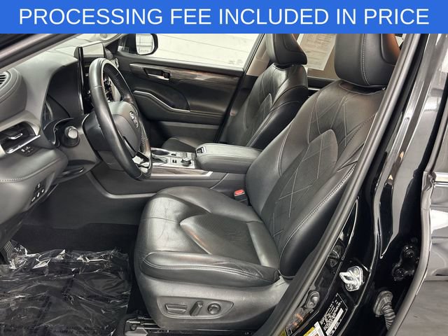 Used 2020 Toyota Highlander Platinum AWD/4WD image 3