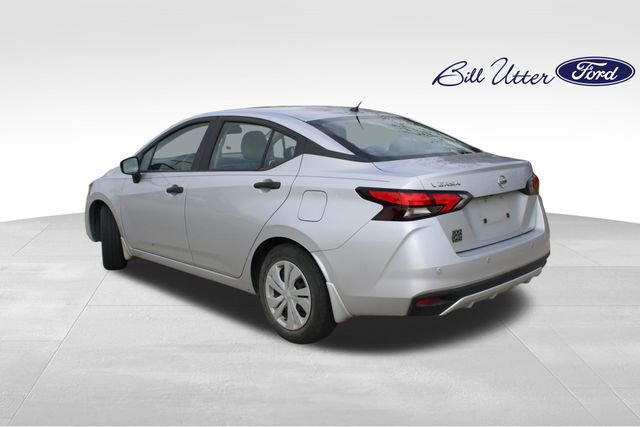 Used 2021 Nissan Versa S image 3