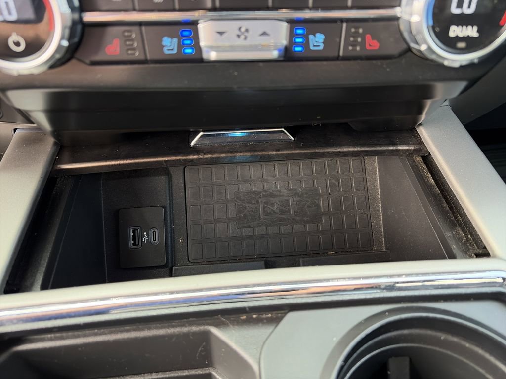 Certified 2022 Ford F250 Lariat w/ Black Appearance Package AWD/4WD image 31