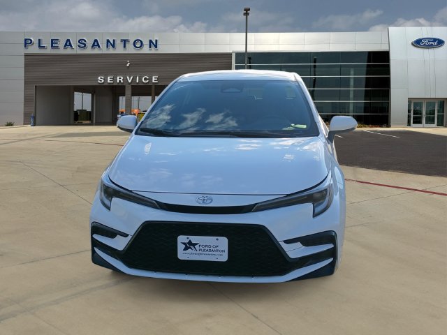 Used 2026 Toyota Corolla SE FWD image 8