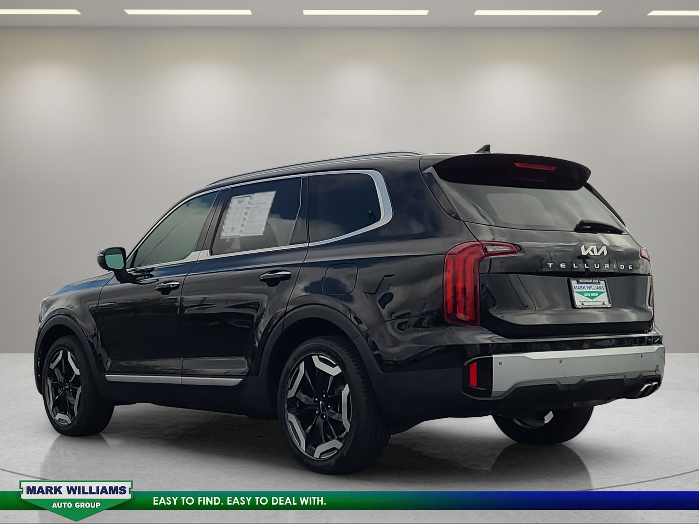Used 2025 Kia Telluride S AWD/4WD image 6
