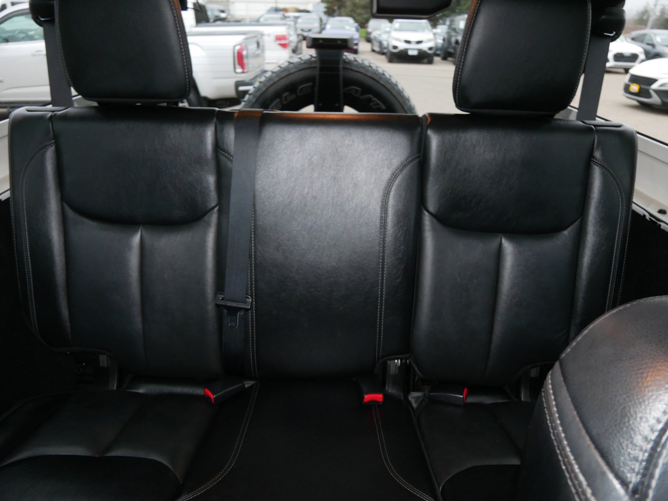 Used 2018 Jeep Wrangler Unlimited Sahara image 13