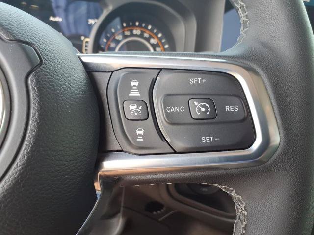 Used 2026 Jeep Wrangler Unlimited Sahara AWD/4WD image 15