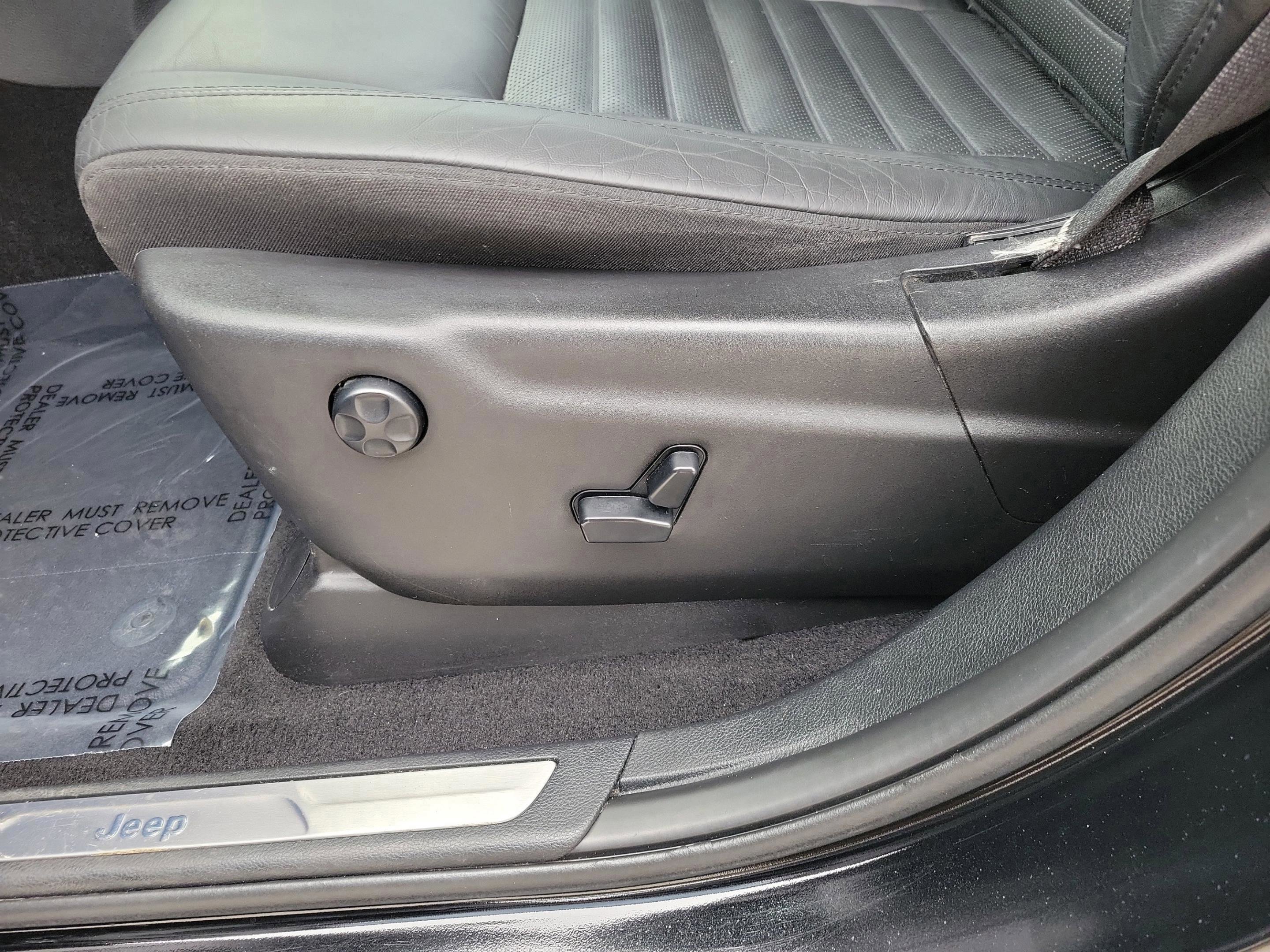 Used 2020 Jeep Grand Cherokee Limited X image 28