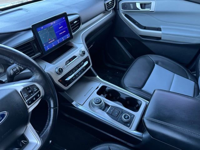Certified 2022 Ford Explorer XLT w/ Equipment Group 202A AWD/4WD image 21