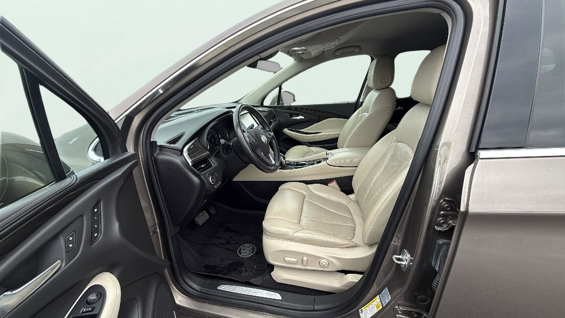 Used 2019 Buick Envision Premium w/ Driver Confidence Package image 27