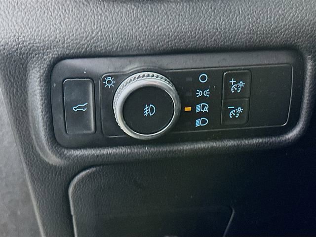 Certified 2021 Ford Explorer XLT w/ Equipment Group 202A image 16