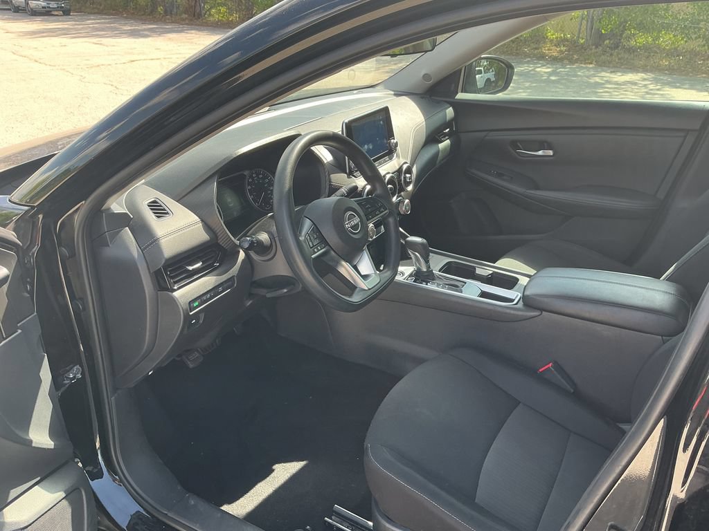 Used 2024 Nissan Sentra SV FWD image 23