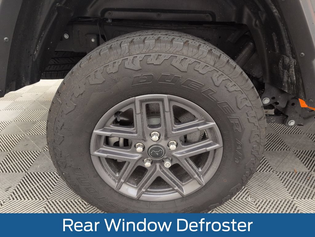 Used 2025 Jeep Gladiator Sport AWD/4WD image 19