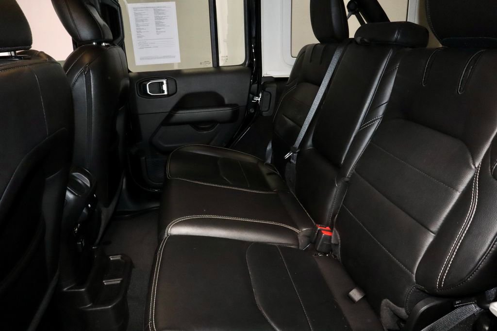 Used 2023 Jeep Wrangler Unlimited Sahara w/ Cold Weather Group AWD/4WD image 23