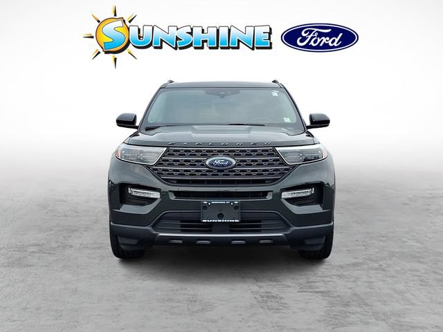 Certified 2022 Ford Explorer XLT w/ Equipment Group 202A AWD/4WD image 2