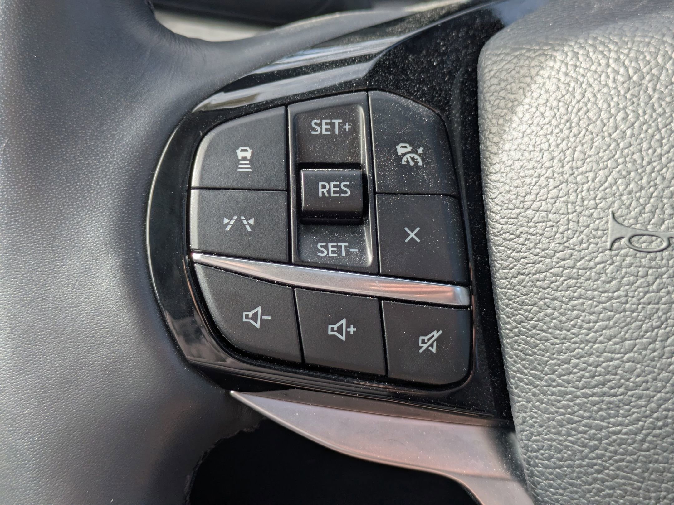 Certified 2025 Ford Explorer Platinum w/ Ultimate Package image 17