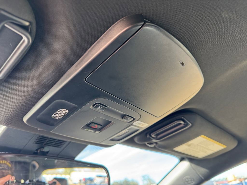 Used 2025 Toyota Camry SE image 33